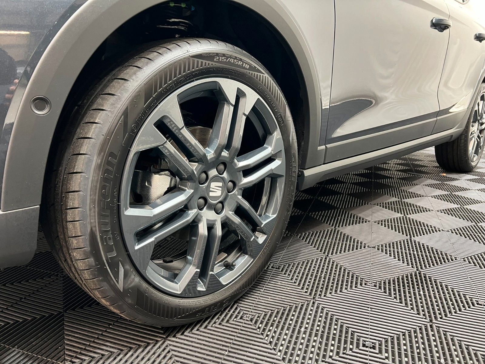 Fahrzeugabbildung SEAT Arona 1.5 TSI 110kW FR DSG
