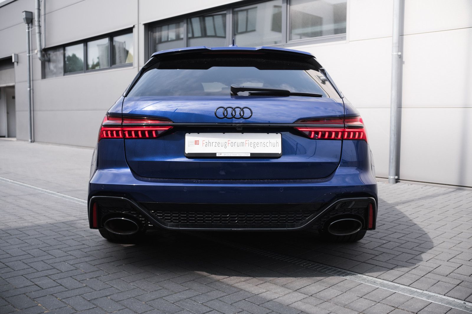 Fahrzeugabbildung Audi RS6 Avant-Sonderfarbe-Keramik-Bang&Olufsen