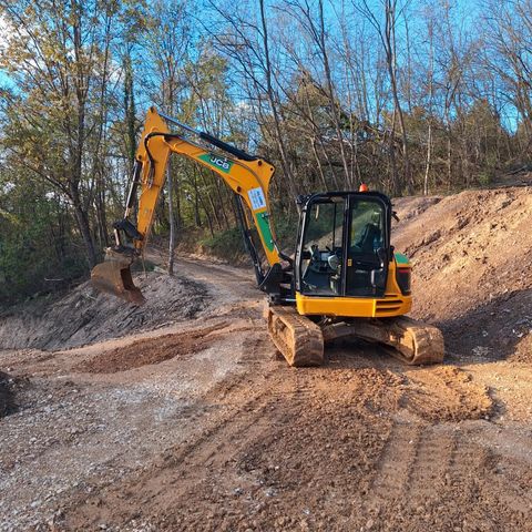 JCB  85-z 1 eco 3750 stunden , baujahr 10/2018,8.5 t