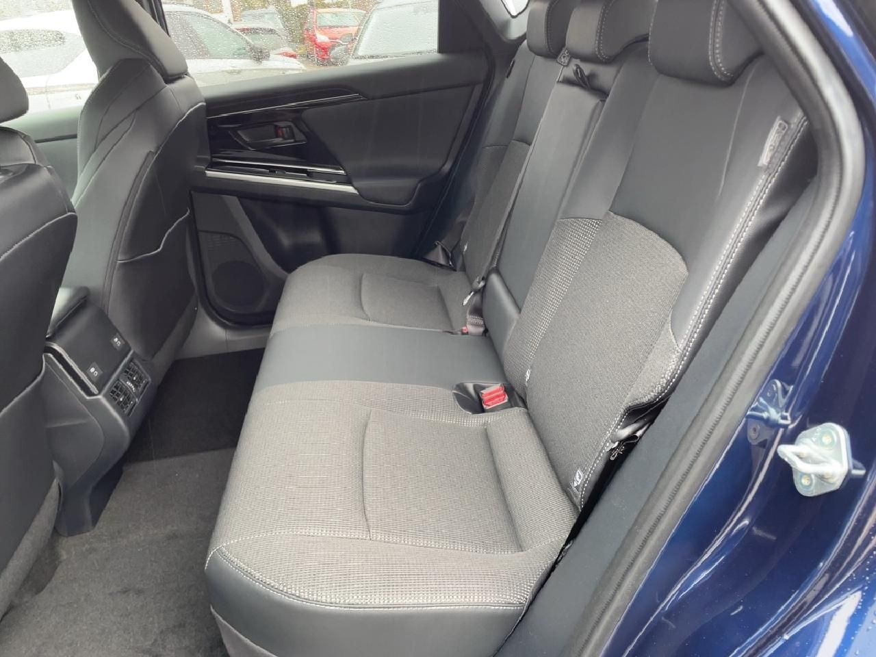 Fahrzeugabbildung Toyota bZ4X 150 kWh FWD 4x2 Teamplayer