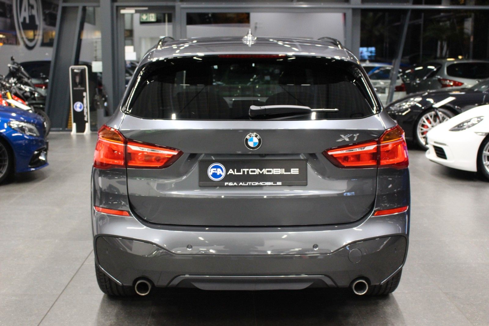 Fahrzeugabbildung BMW X1 xDrive 25 i M Sport Pano*HUD*Kamera*AHK