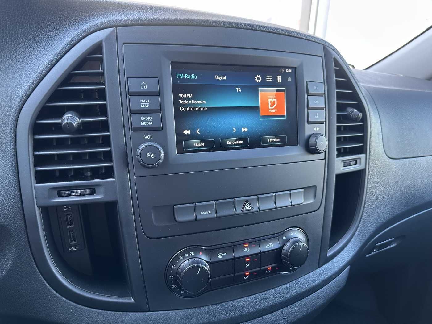 Fahrzeugabbildung Mercedes-Benz eVito 112 Klima Kamera Audio 30 Sitzheiz Tempom.