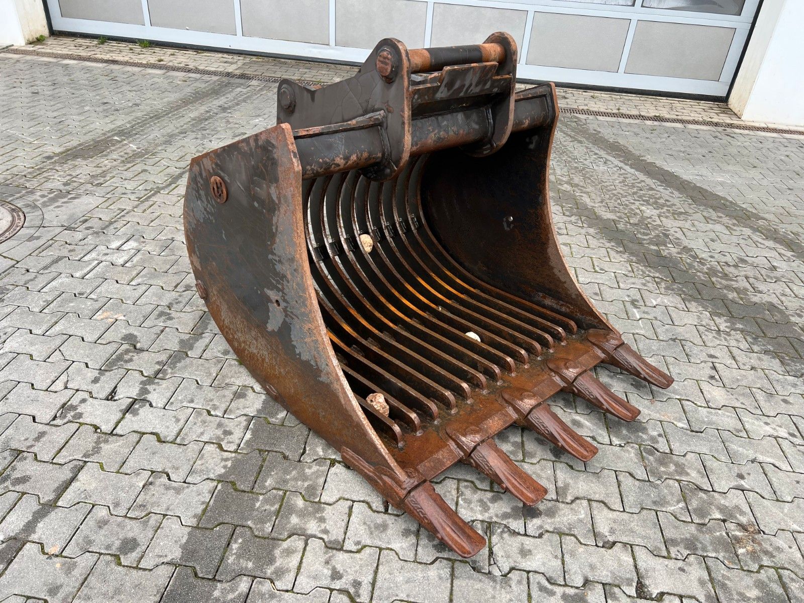 Fahrzeugabbildung Andere Henle K5S Sieblöffel / Löffel / OQ65 / 2020