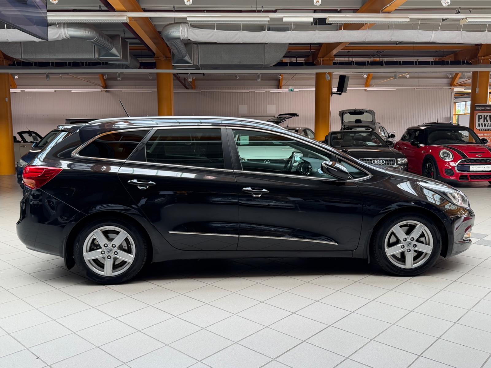Kia Ceed Kombi Platinum Edition|Kamera|Xenon|LHZ|AHK