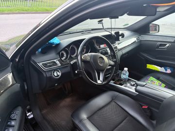 Mercedes E 220 - 2
