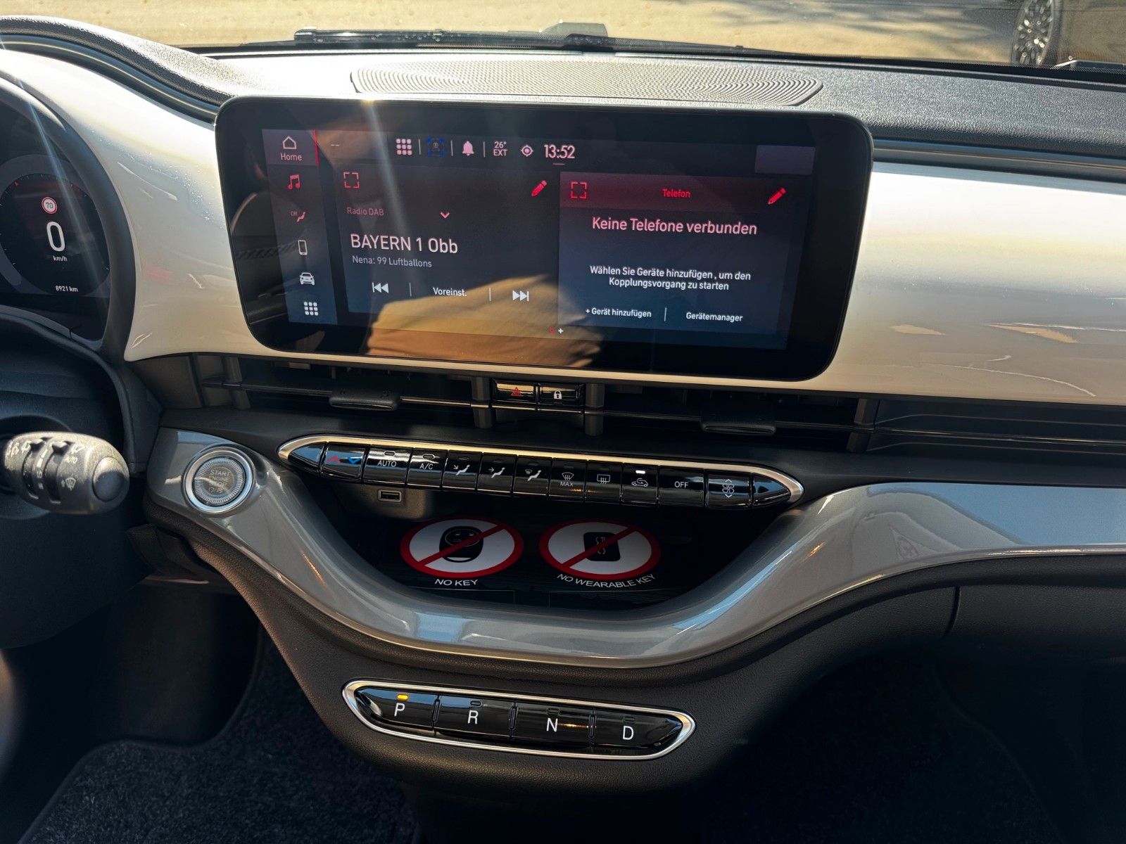 Fahrzeugabbildung Fiat 500e Carplay Klimaaut. Keyless