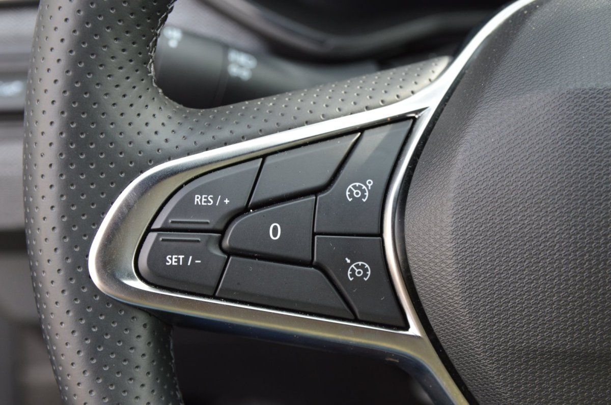 Fahrzeugabbildung Renault Clio V LED SHZ Navi Kamera  Techno