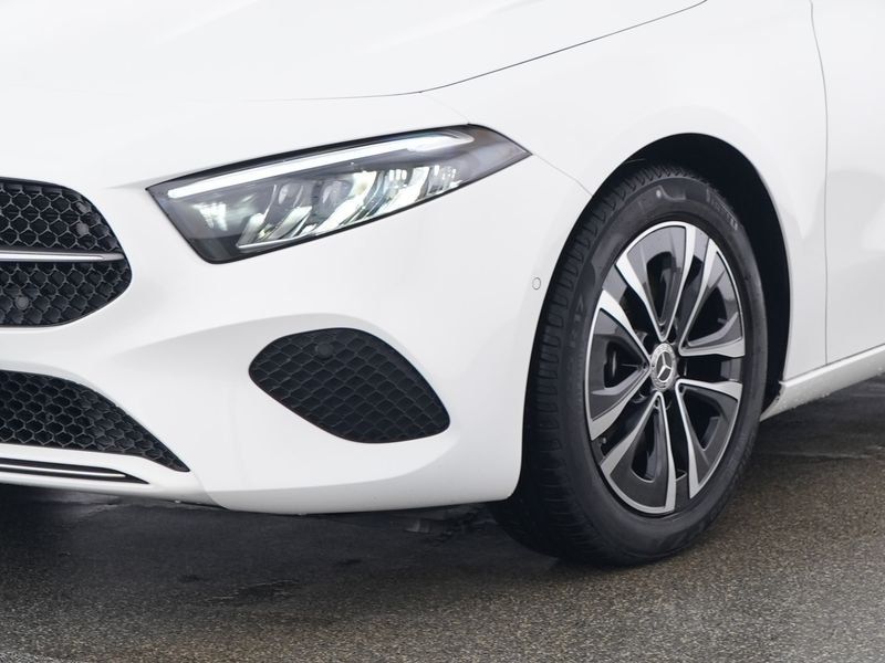 Fahrzeugabbildung Mercedes-Benz A 180 Progressive*LED*KAMERA*SPURHALTE*