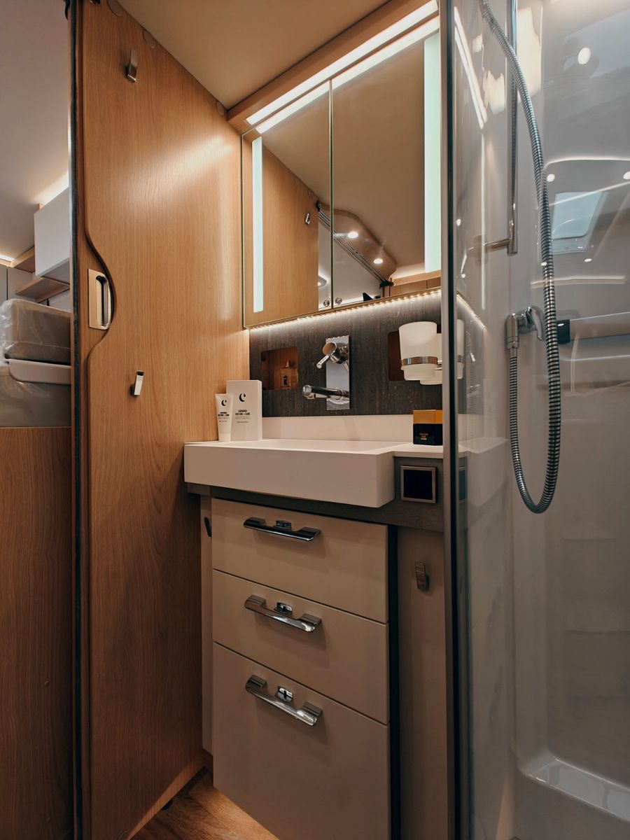 Fahrzeugabbildung HYMER / ERIBA / HYMERCAR B-KLASSE ML I 880 - NEU! MODELL 2025 - MEGA VOLL