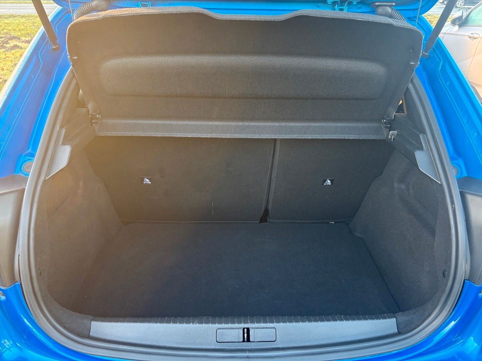 Fahrzeugabbildung Peugeot 208 GT