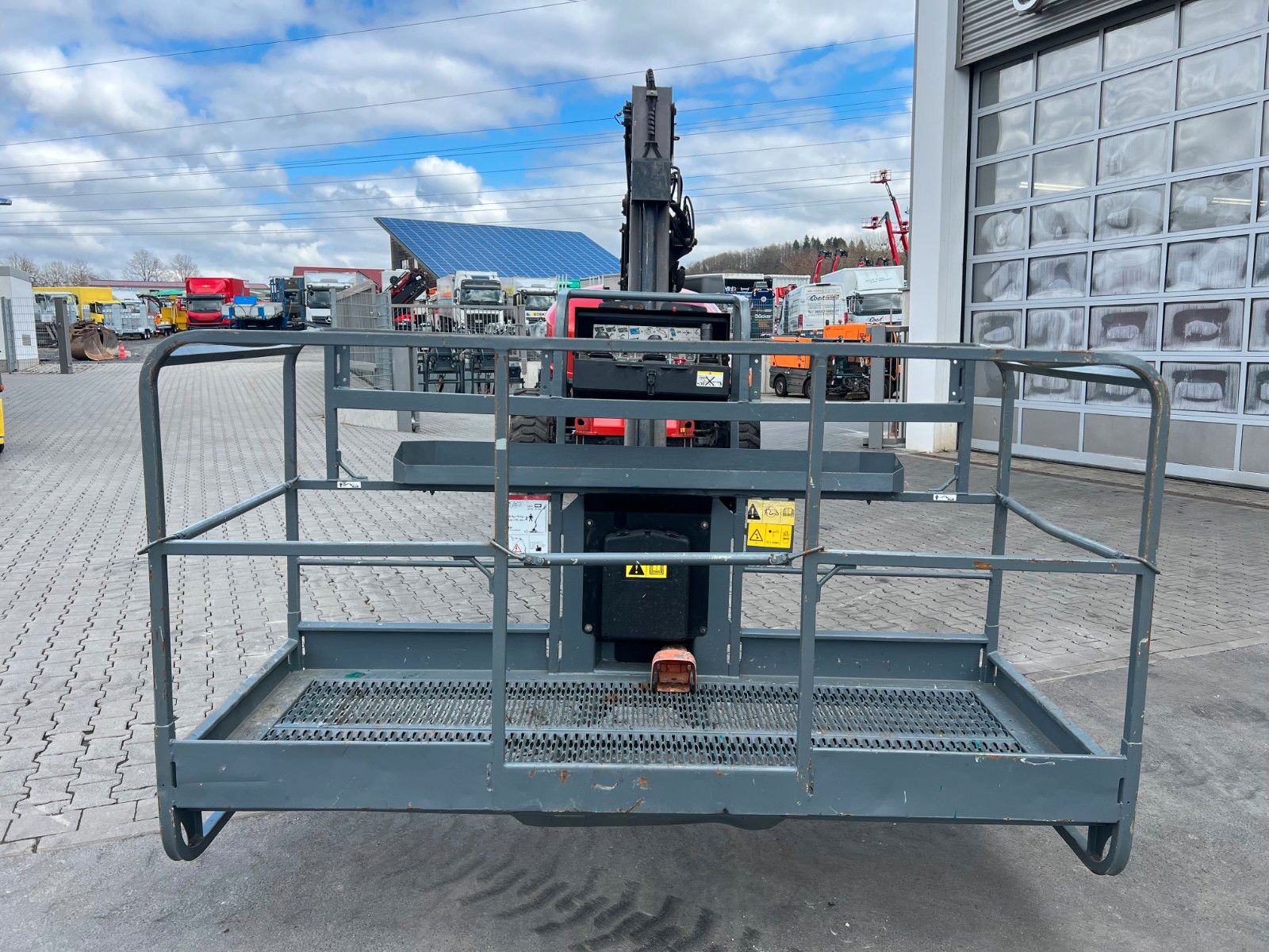 Fahrzeugabbildung Manitou 280 TJ / Arbeitshöhe: 28m / 4x4