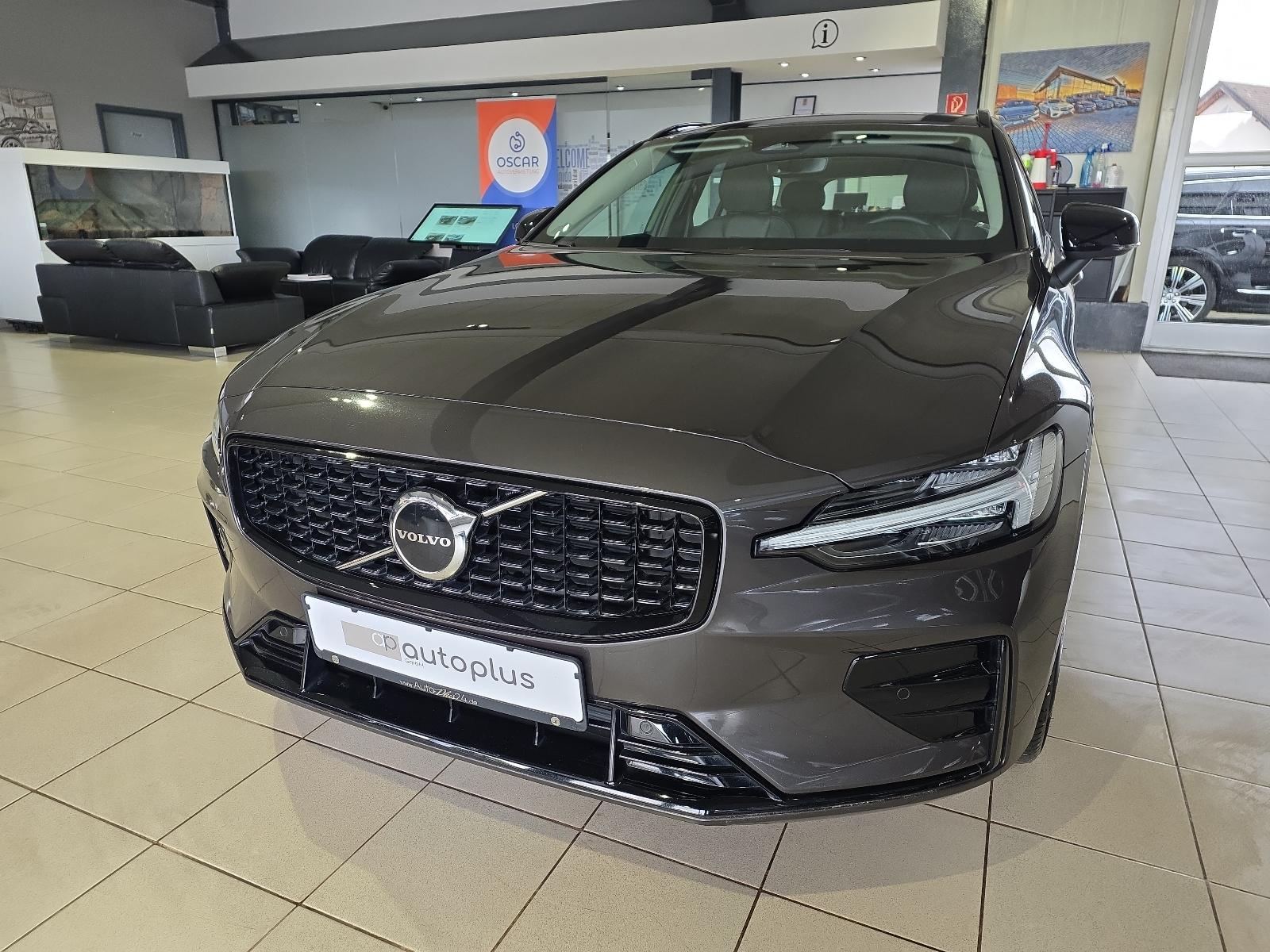 Volvo V60 B4 (D) Plus Dark AHK Sitzklima Pano Kamera