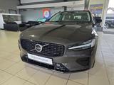 Volvo V60 B4 (D) Plus Dark AHK Sitzklima Pano Kamera - Volvo V60