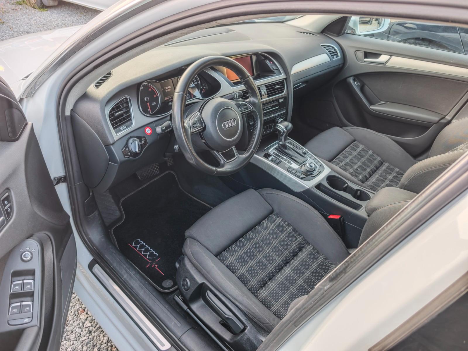 Audi A4 2012 — photo 14
