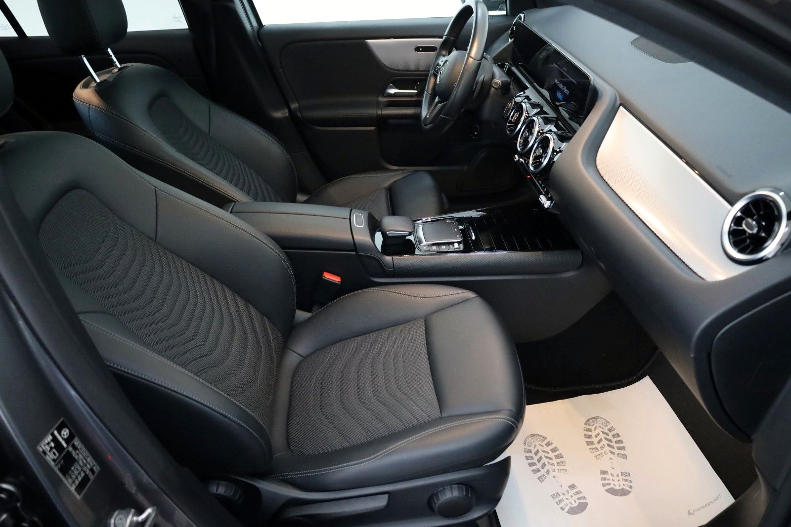 Fahrzeugabbildung Mercedes-Benz GLA 250 e, Style,T.Leder,Navi,LED,SH,Kamera,Pano