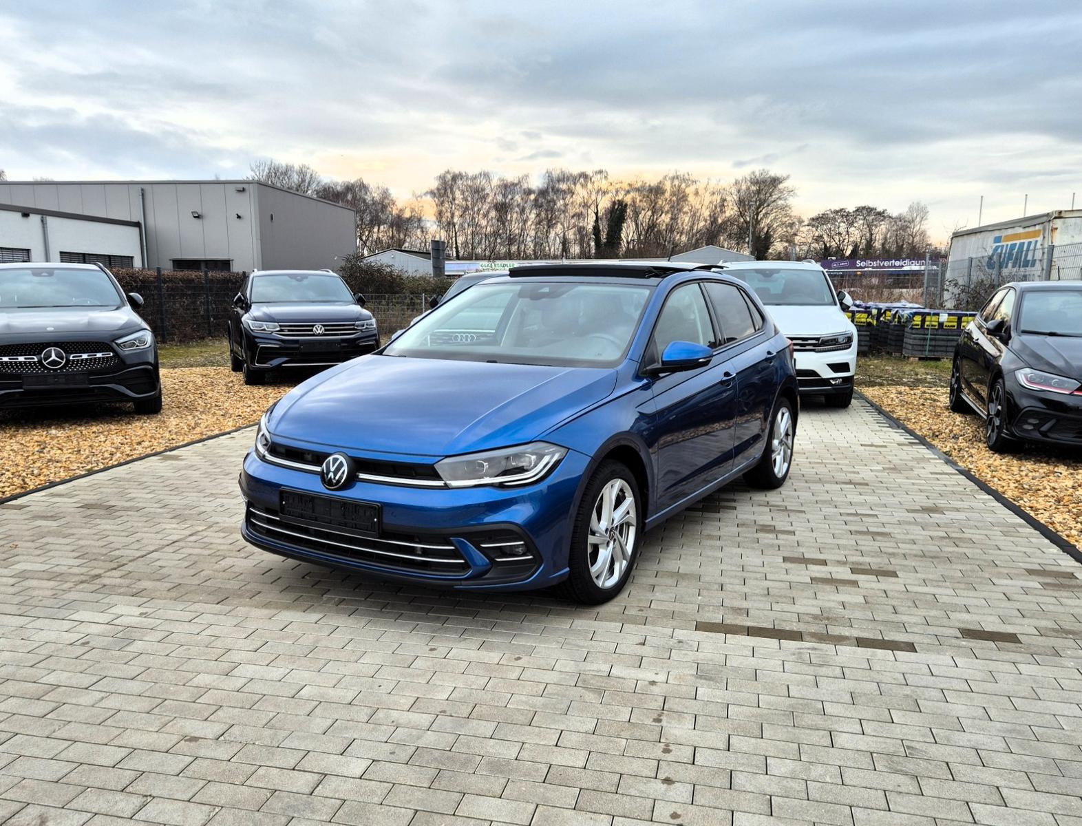 Volkswagen Polo 1.0 TSI DSG/IQ-LED/NAVI/ACC/SHZ/RFK/PANO