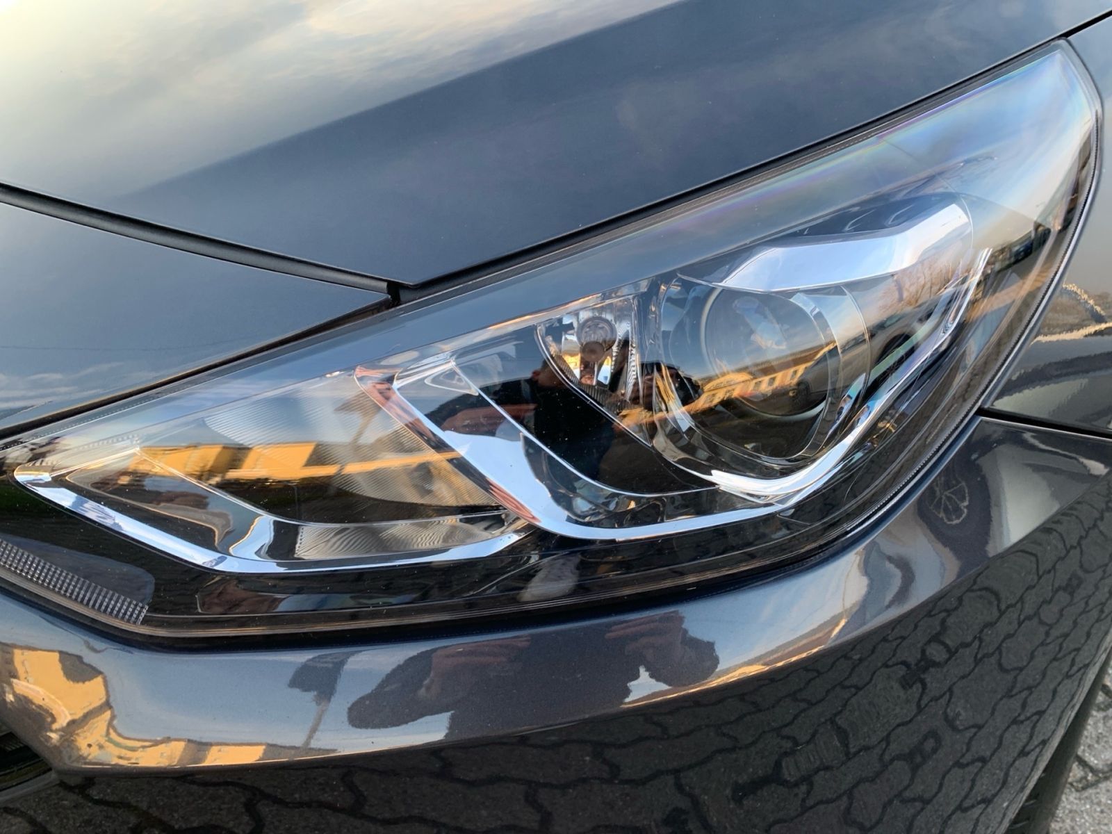 Fahrzeugabbildung Hyundai i30 Kombi 1.0 T-GDI 7-DCT Edition 30