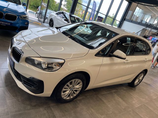 BMW 218d Active Tourer *NAVI*1.HAND*19%*PDC*SHZ*