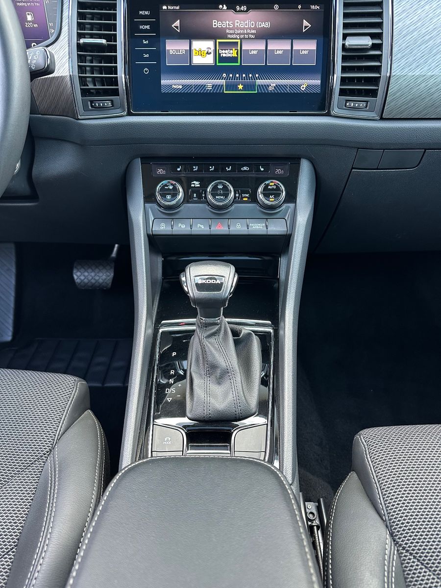 Fahrzeugabbildung SKODA Kodiaq 2.0 TDI DSG Style NAV+LED+PANO+AHK+STHZ
