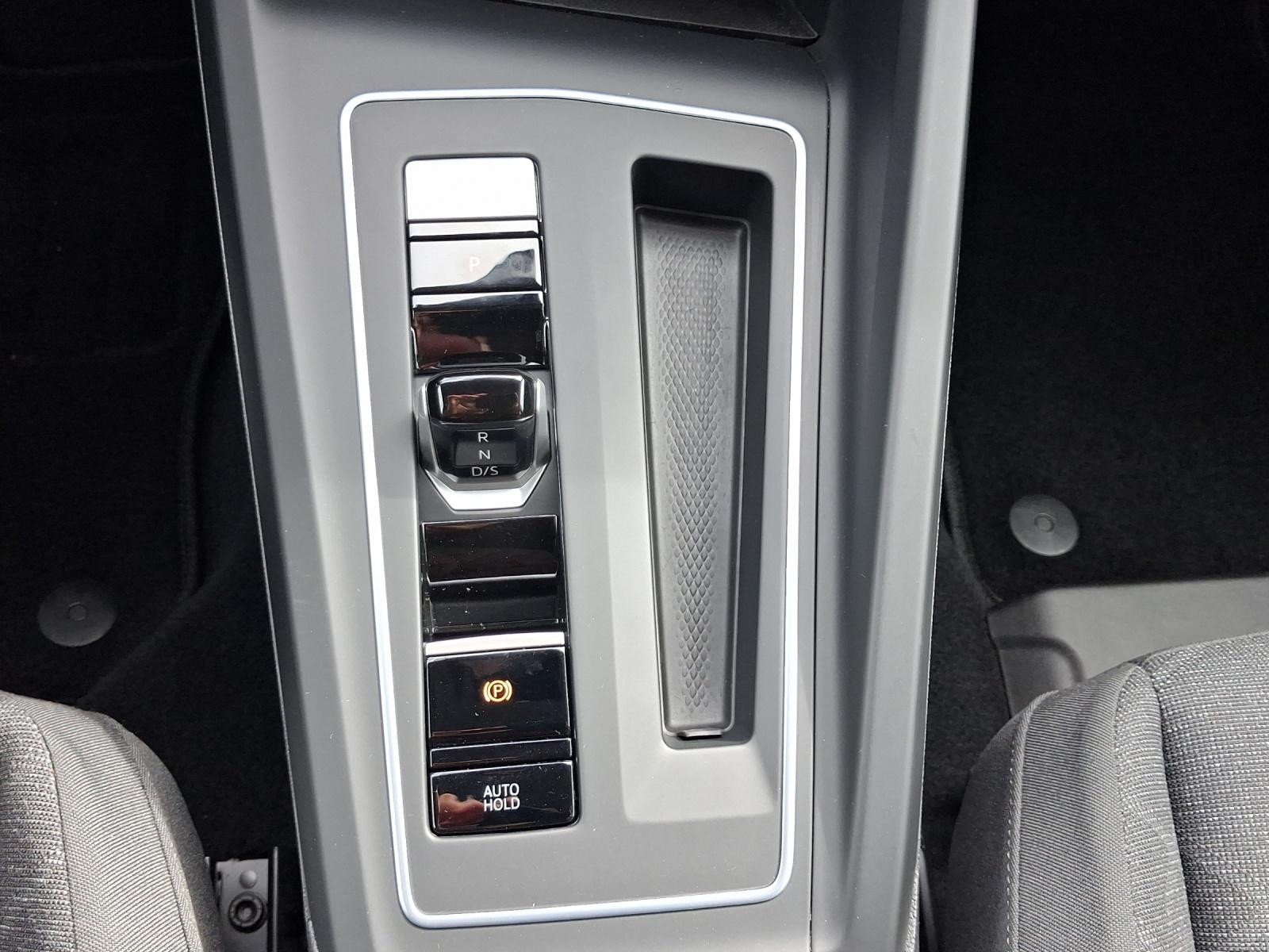 Volkswagen Golf Life 1,0 l eTSI Life (EURO 6d) 1.Hd/ Spurw, миниатюра 22