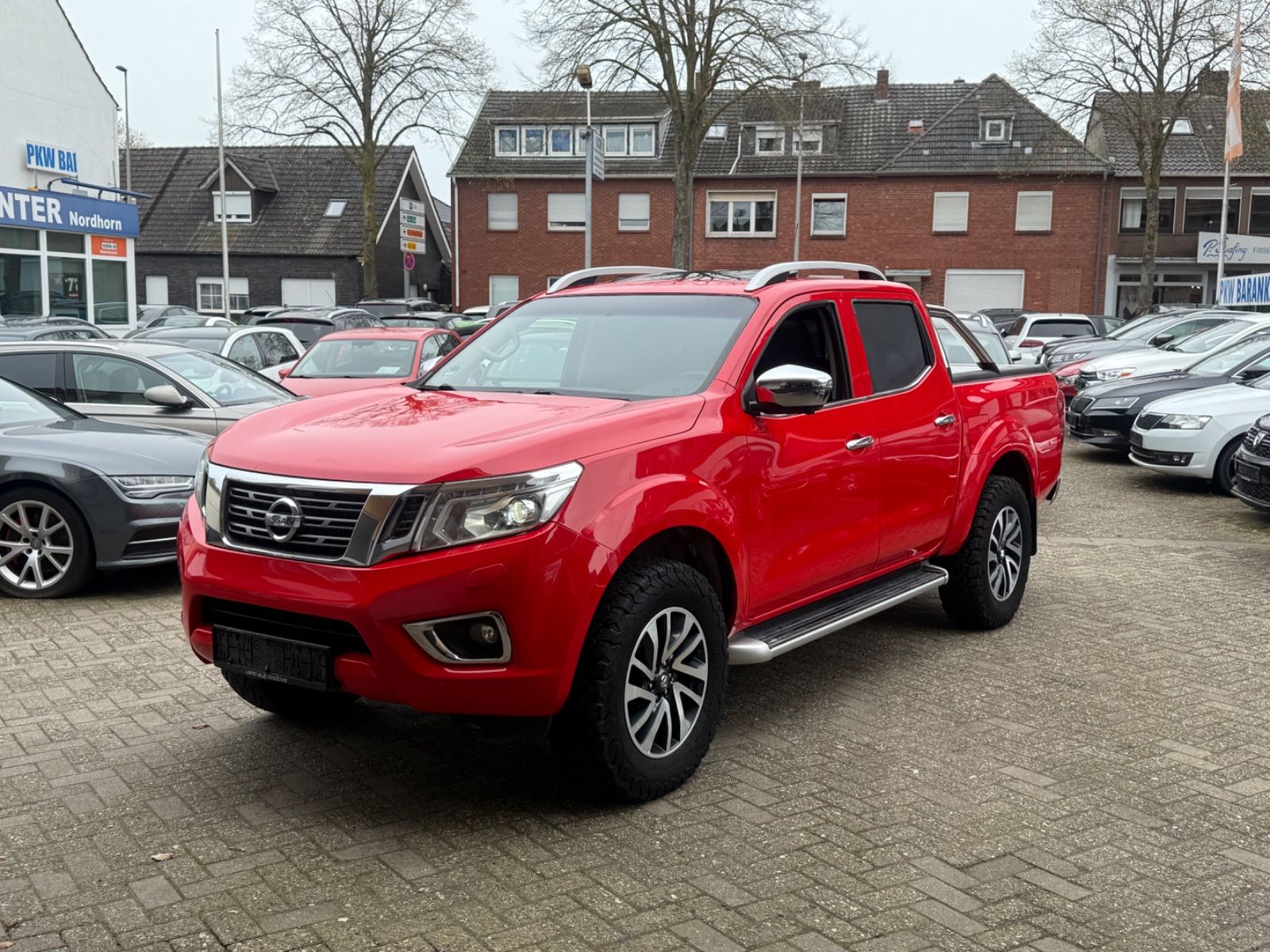 NISSAN Navara