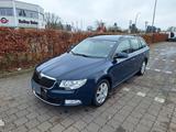 Skoda Superb 2.0 TSI DSG Elegance Combi Elegance - Skoda Superb aus 2011: Kombi