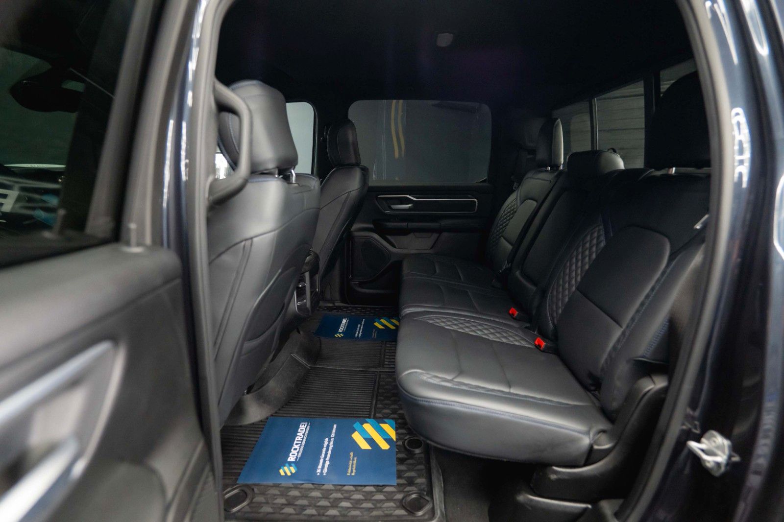 Fahrzeugabbildung Dodge RAM 5.7 V8 HEMI 4x4 OFFROAD Night Limited 19%