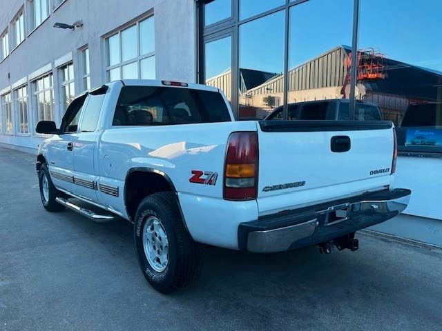 Chevrolet Silverado LS 1500 pickup Z71 all-wheel drive