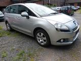 Peugeot 5008 Premium - Peugeot 5008: Premium