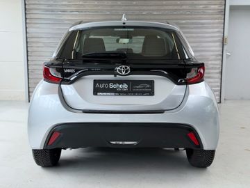 Toyota Yaris - 10