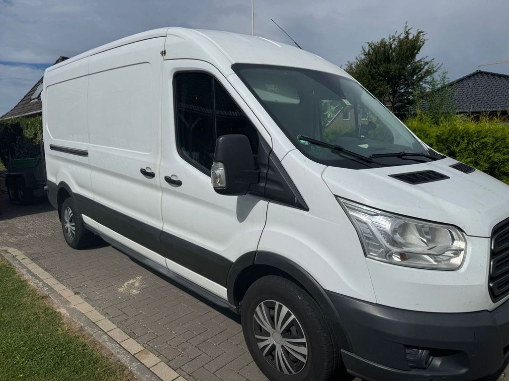 Image of Ford Transit Custom