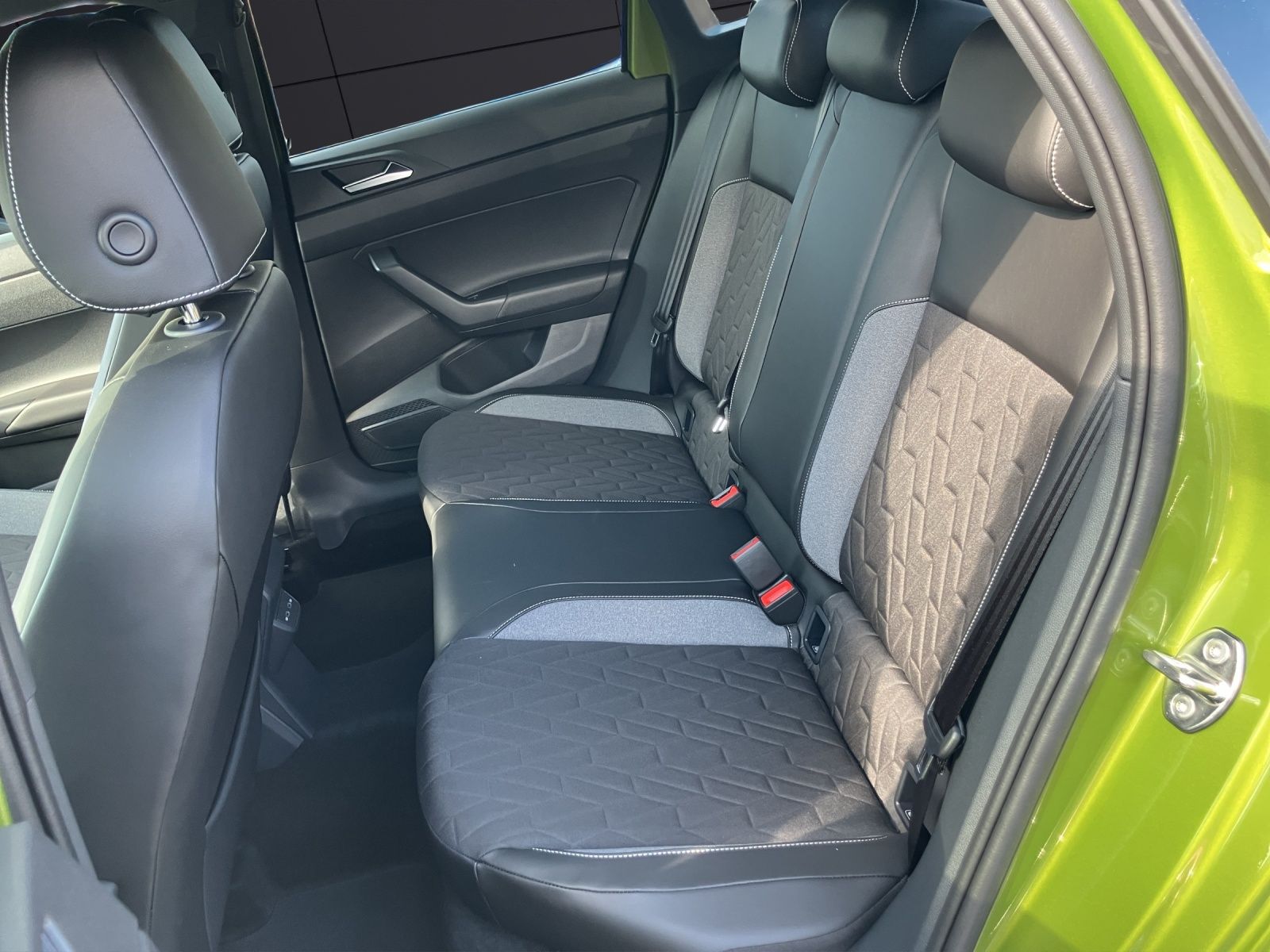 Fahrzeugabbildung Volkswagen Taigo Energy LED DAB ACC