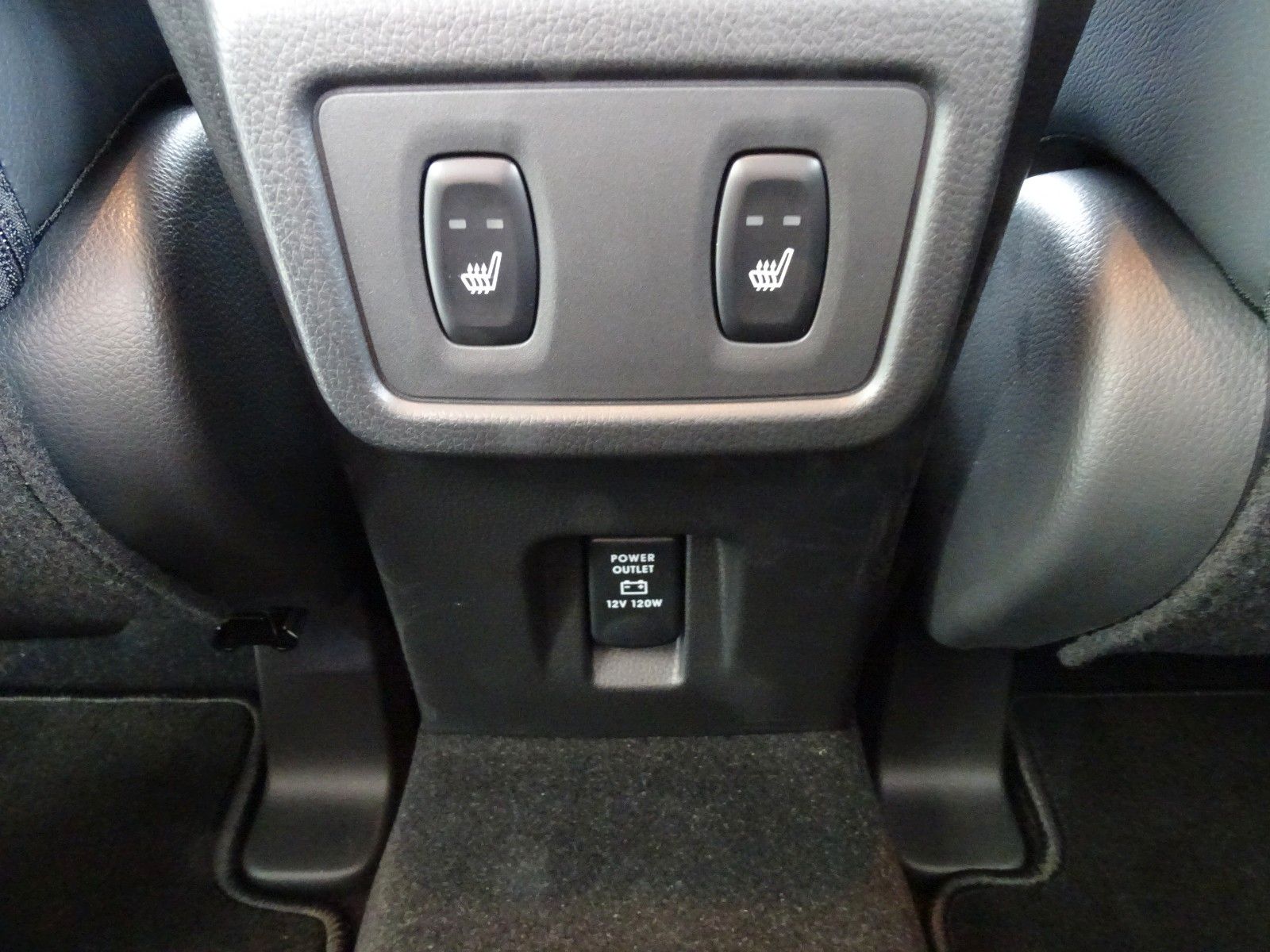 Fahrzeugabbildung Mitsubishi Eclipse Cross Top 2WD CVT