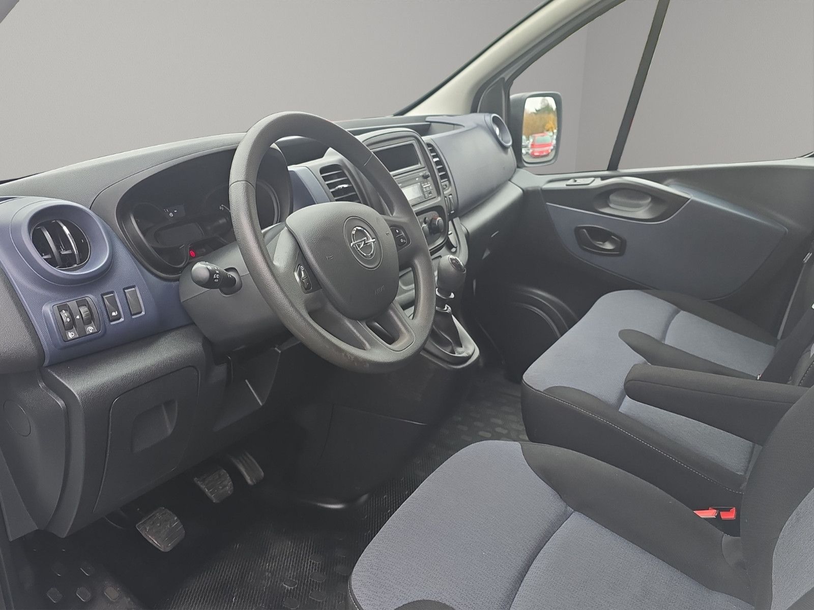 Fahrzeugabbildung Opel Vivaro B Kombi Aus 1.Hand 9-Sitze Klima Tempomat