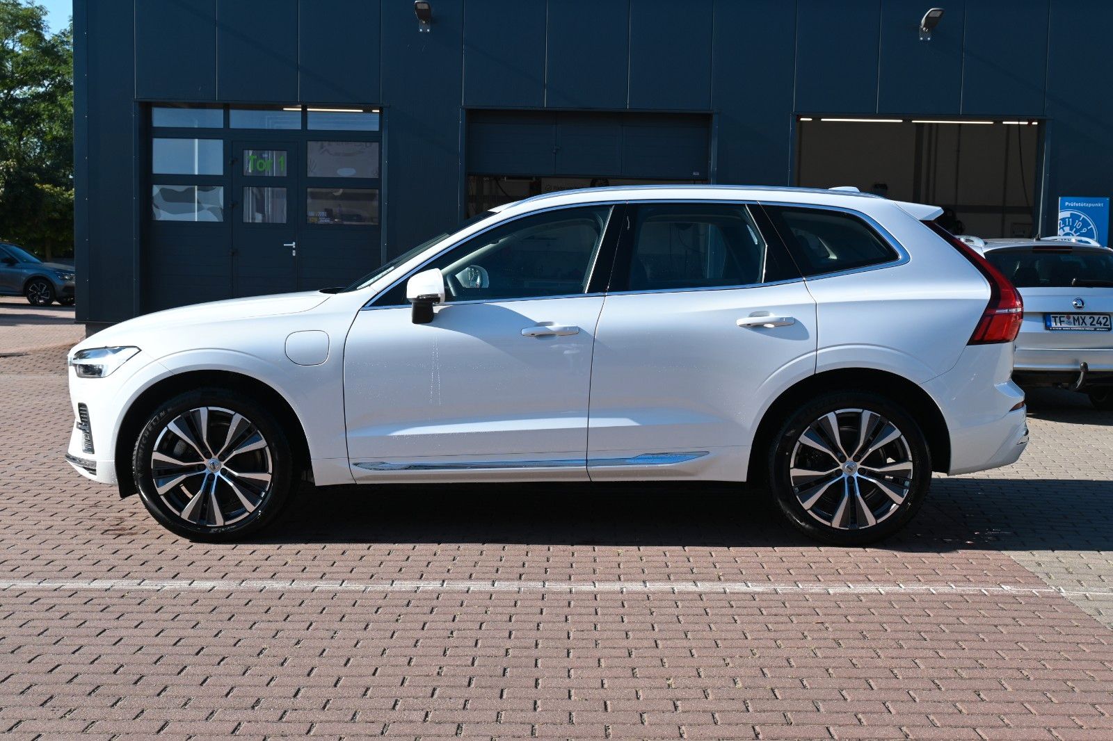 Fahrzeugabbildung Volvo XC60 Inscription Expression PHEV T8*Connect Edit