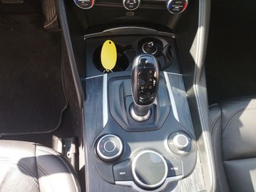 Alfa-Romeo Giulia - 11