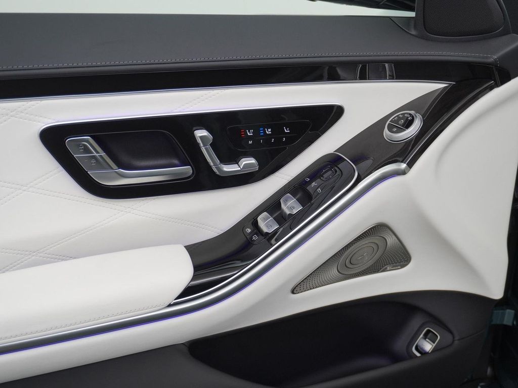 Mercedes-Benz S 580 e 4MATIC Maybach achteras besturing, Manuf
