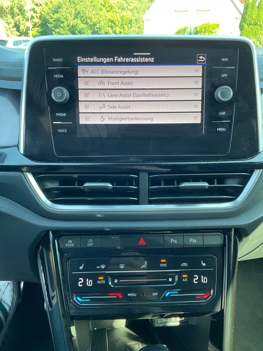 Fahrzeugabbildung Volkswagen T-Roc Cabriolet 1.5 TSI DSG R-Line,LED,ACC,Carpl