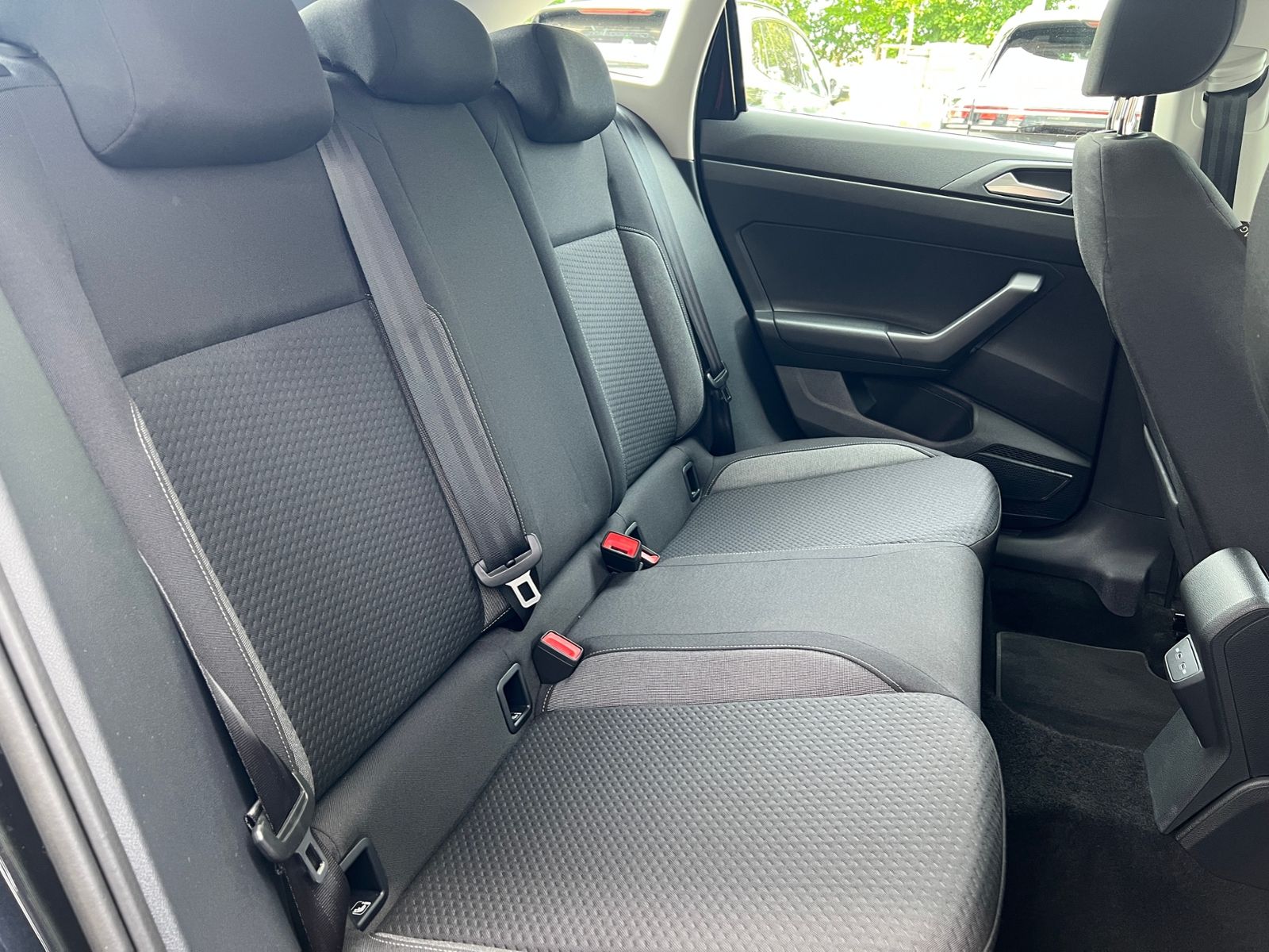 Fahrzeugabbildung Volkswagen Taigo Life 1,0 l TSI *LED, Climatronic, Sitzhzg.