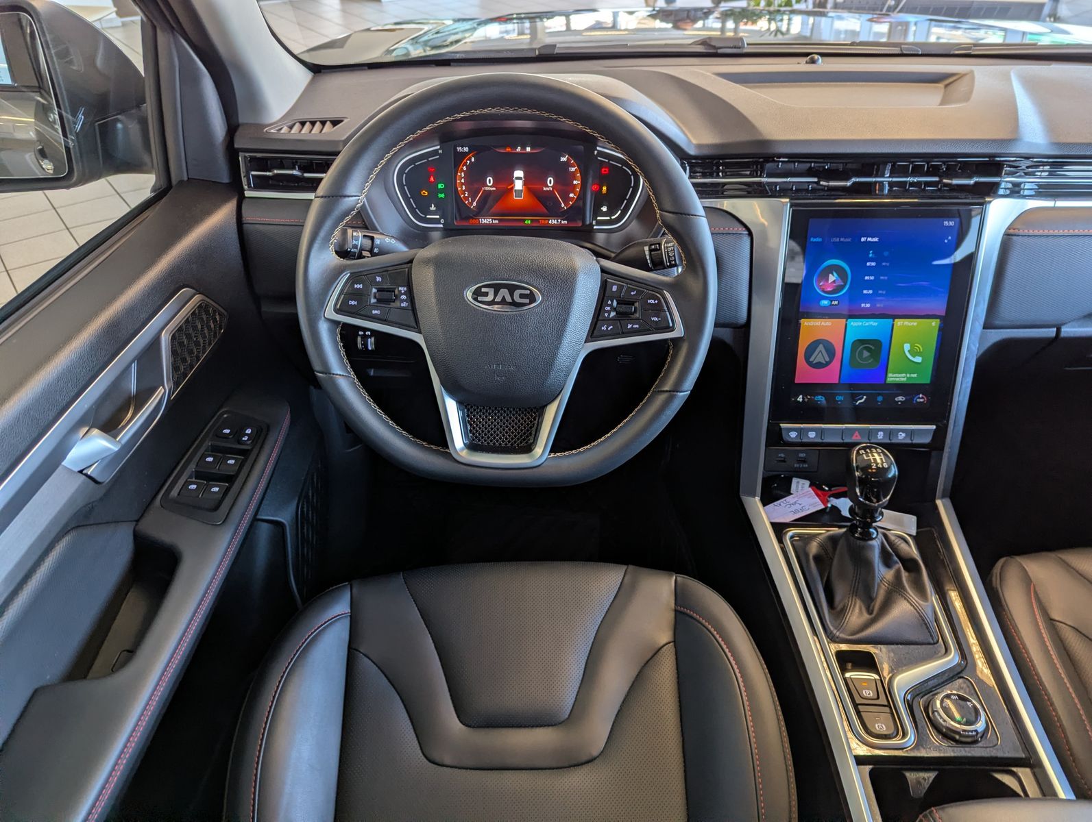 JAC 8 Pro 2,4 T Pick-Up 4WD Allrad 360° TEMP Leder - Image 17