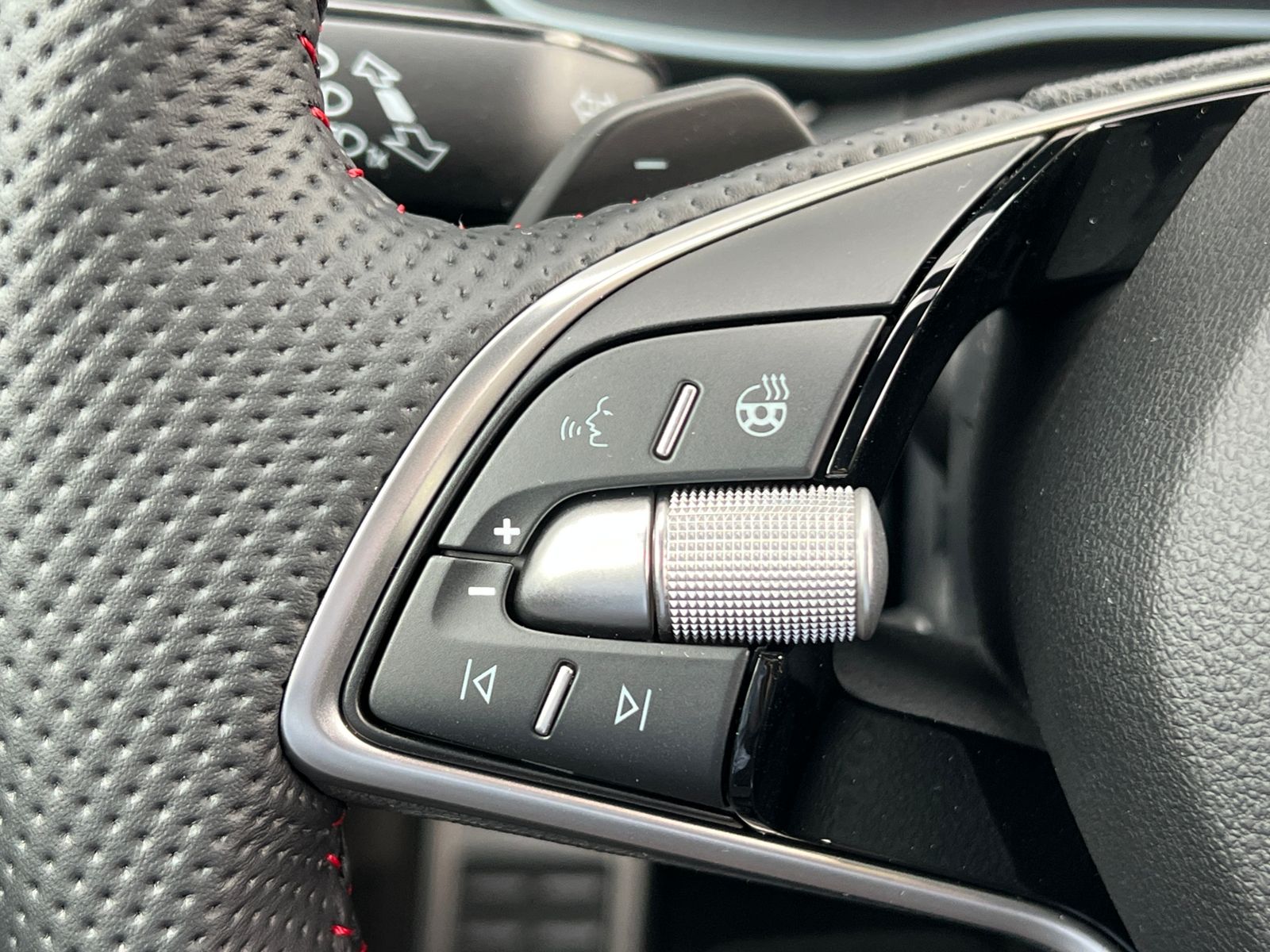 Fahrzeugabbildung SKODA Octavia Combi RS 2.0 TSI DSG *AHK,CANTON,Panoram