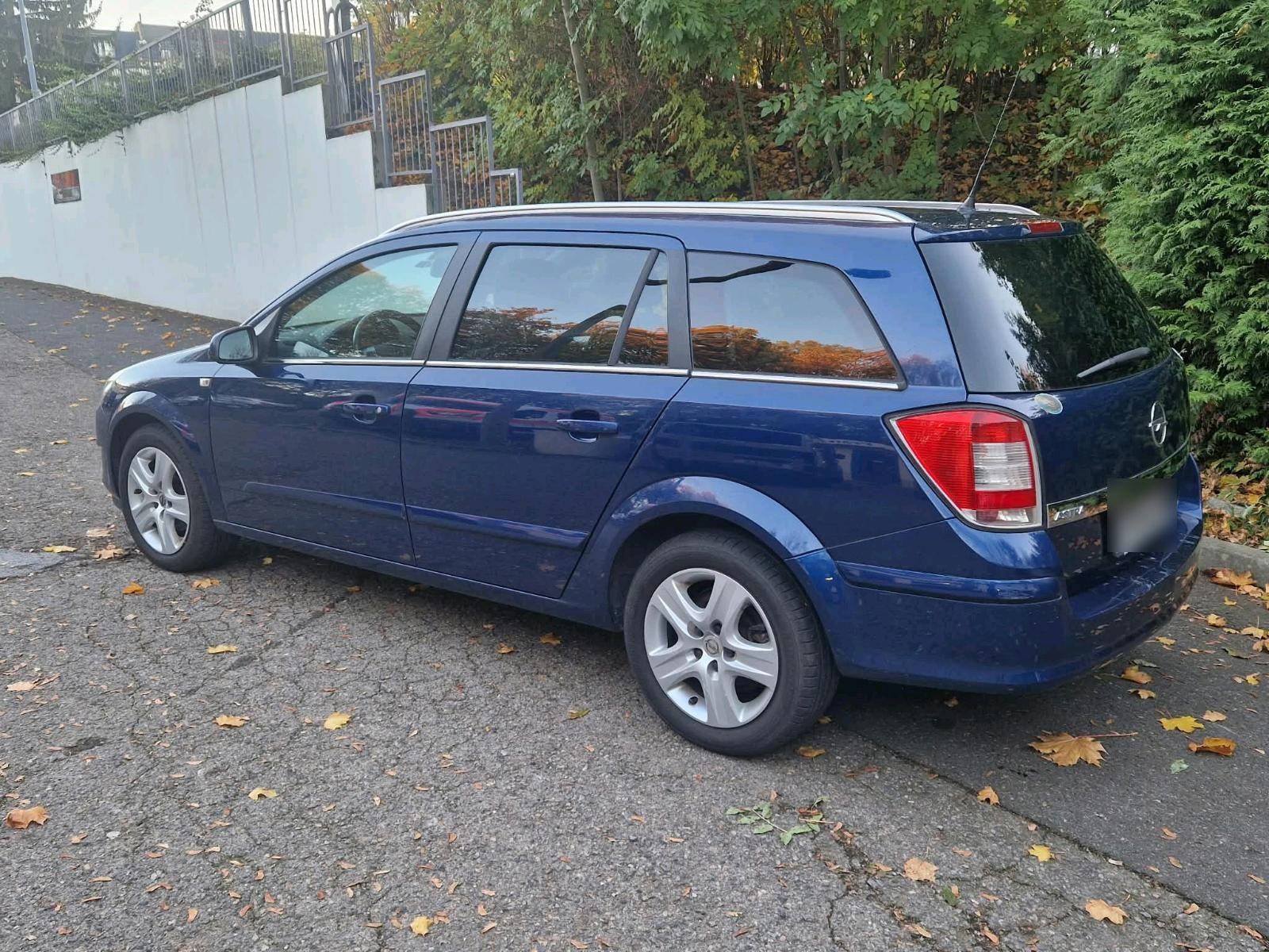 Opel Astra 2009 — photo 5