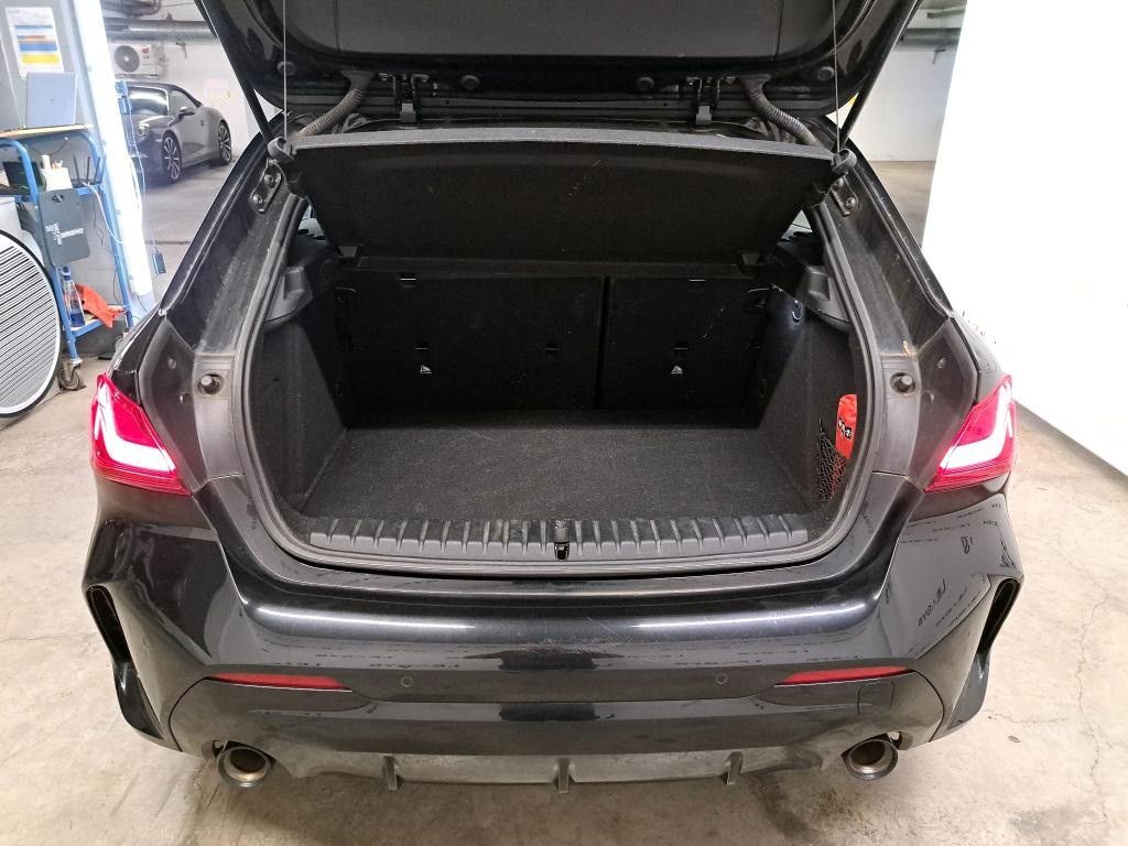 Fahrzeugabbildung BMW 118d M-Sport Aut DAB Navi LED Ambiente-Licht Kam