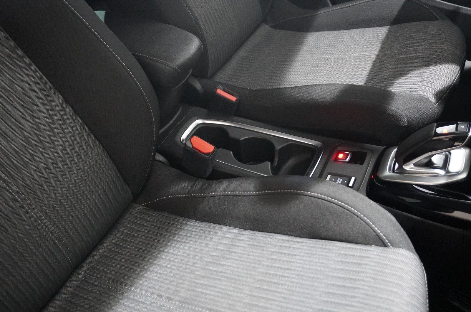 Fahrzeugabbildung Opel Corsa-e F 7KW EDITION NAVI/KAMERA/VIRTU/PDC/DAB+