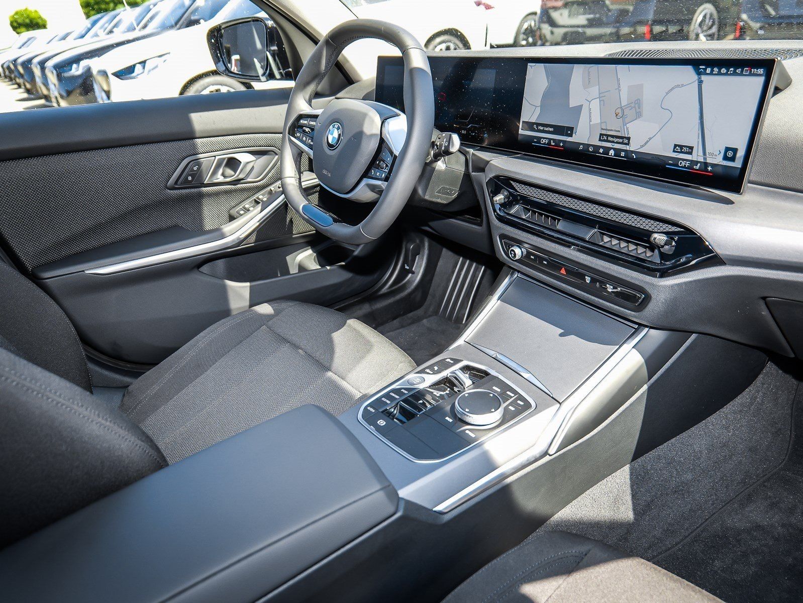 BMW 318i Touring RFK NAVI LED PDC V+H DAB Parkass. foto 14