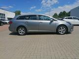 Toyota Avensis Kombi Life 1.8 Navi Klimaautom Kamera    - Toyota Avensis aus 2012