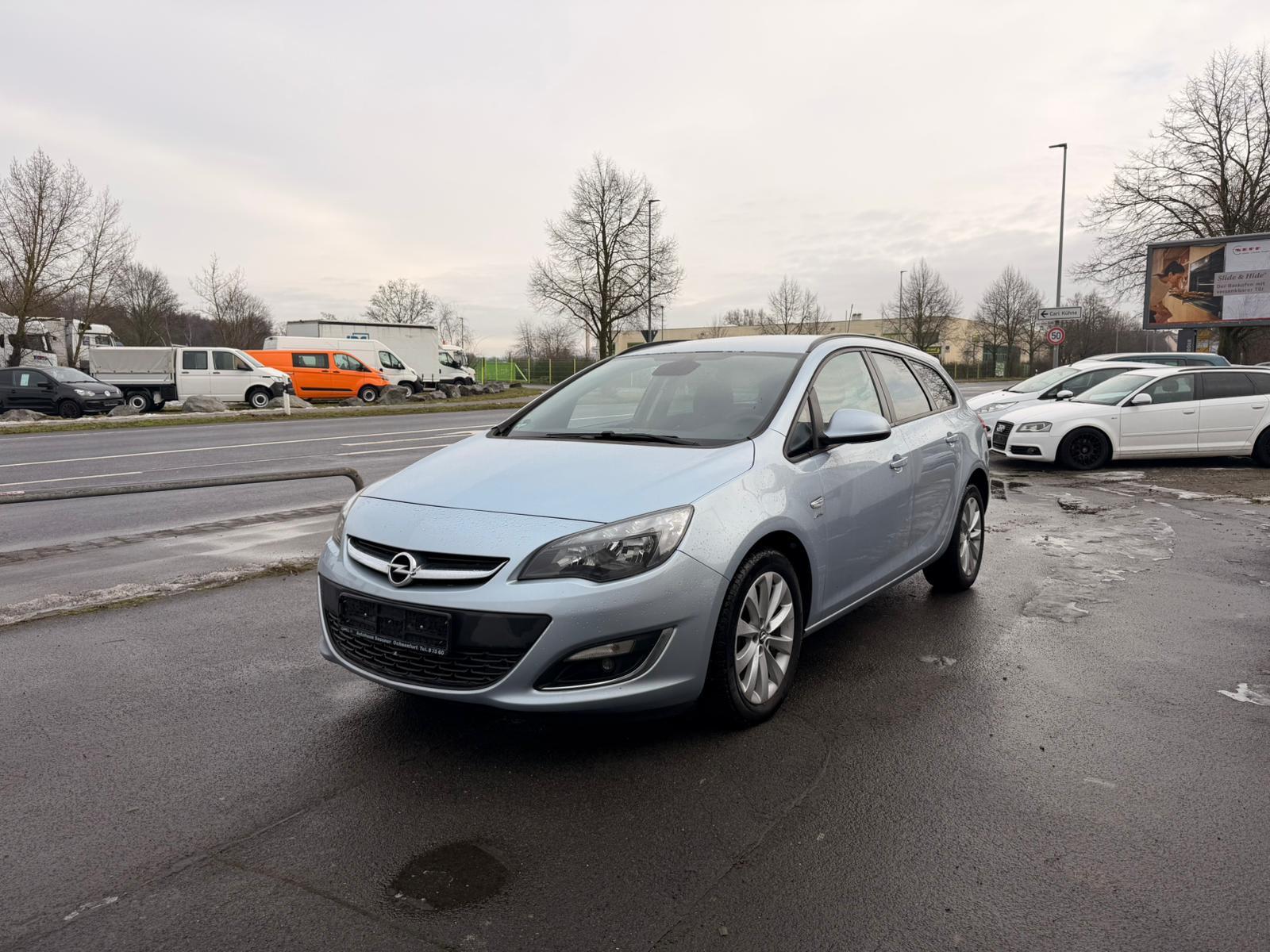 Opel Astra J Sports Tourer Active *TÜV NEU*