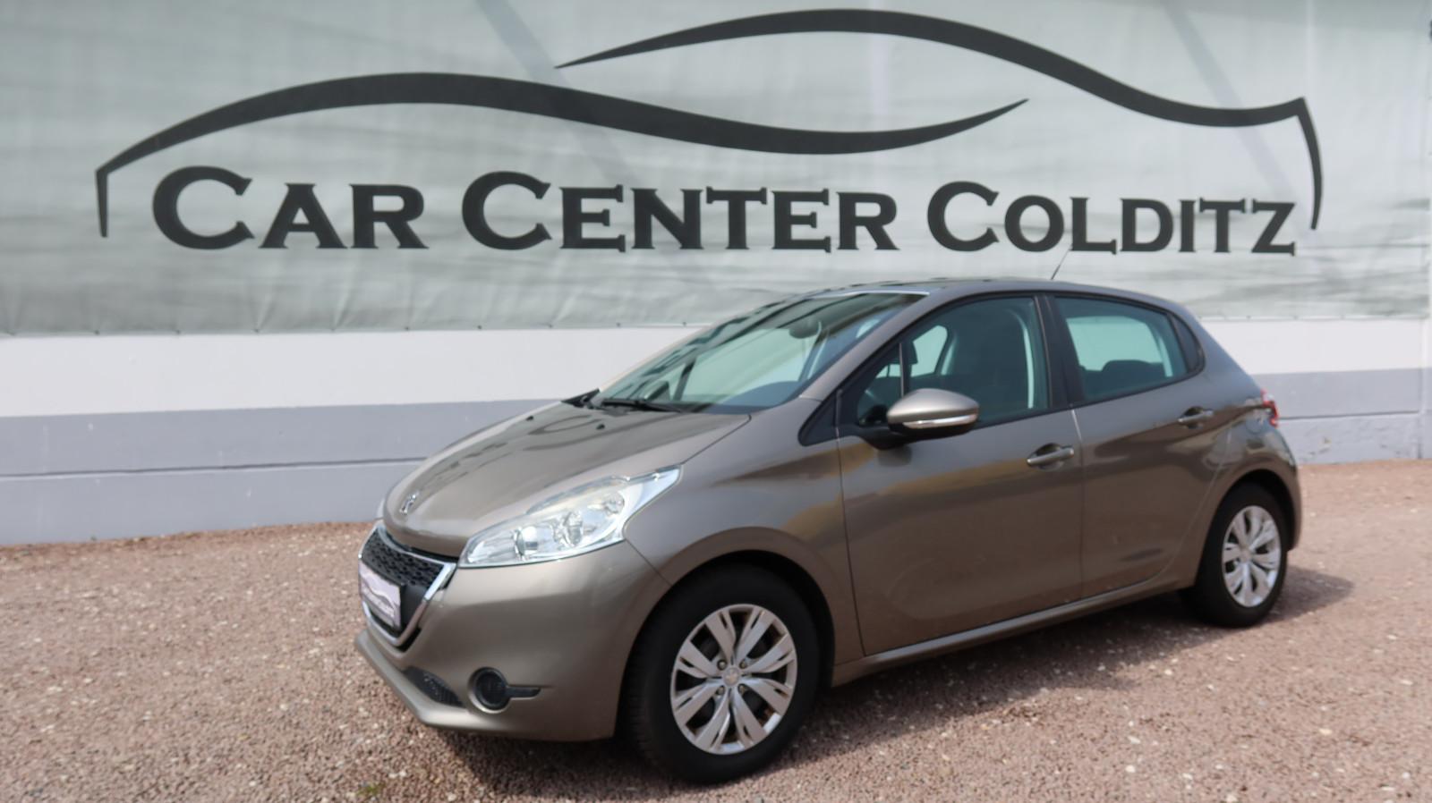 Peugeot 208 1.2 Active 82*Pano*Navi*PDC*Tempomat*