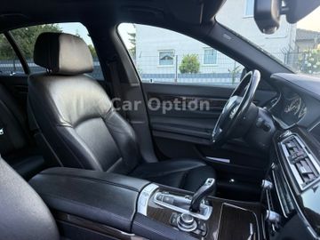 BMW 730 - 9
