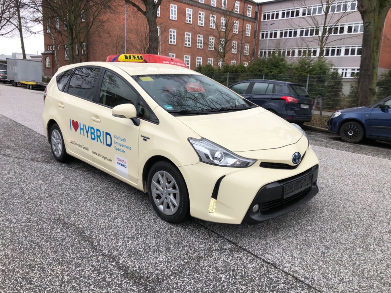 TOYOTA Prius_plus
